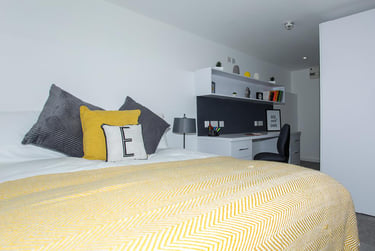 1 bed studio, Popes Lane, West Ealing, London, W54NG - Image 1